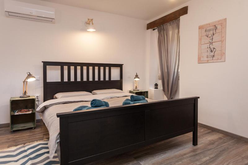 Standard Queen Room image 3