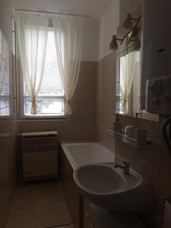 Deluxe Apartment image 2