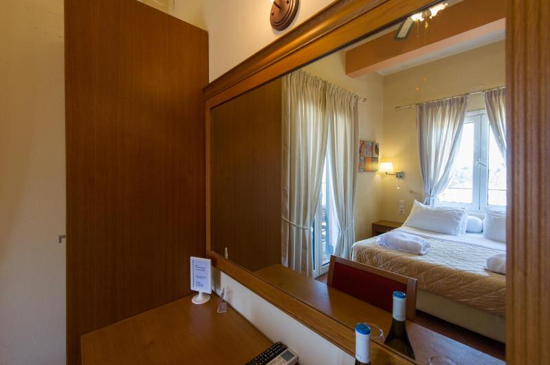 Petros Penthouse - image 16