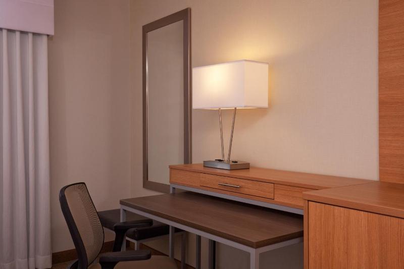 Standard Room image 2