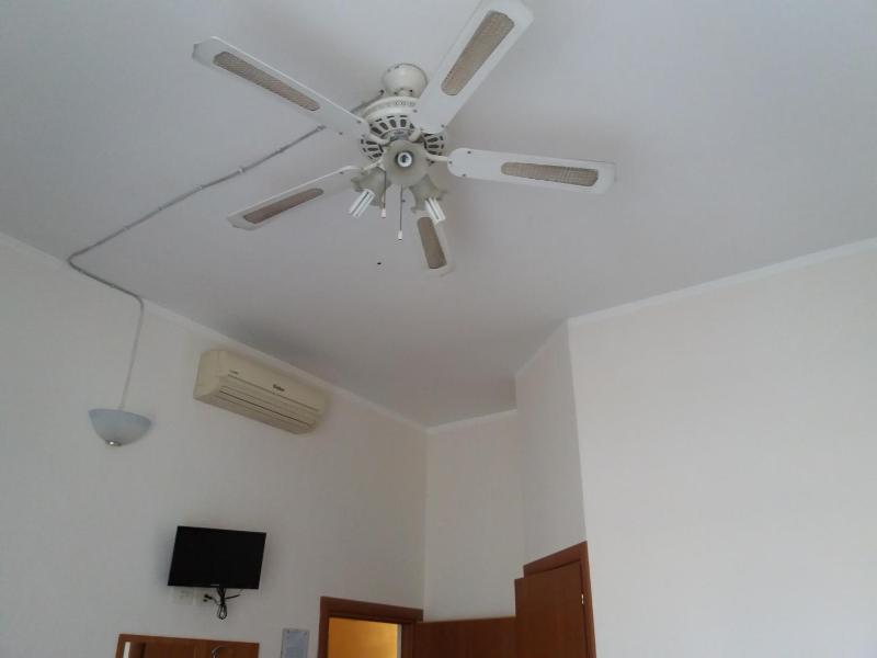 Standard Double or Twin Room image 1