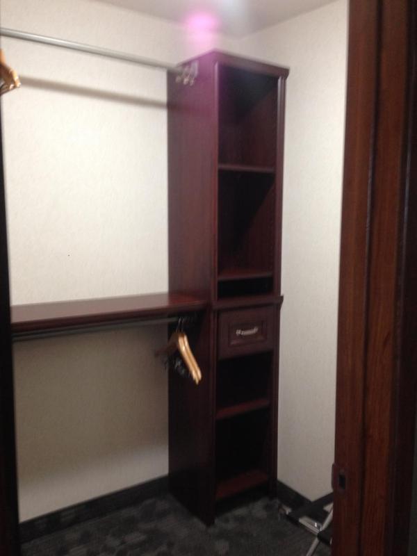 One-Bedroom King Suite image 4