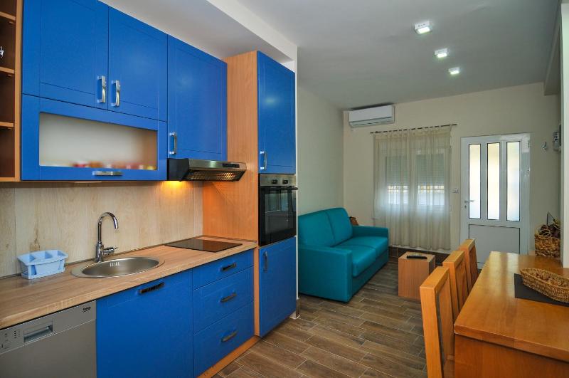 Apartment with Pool View  image 1