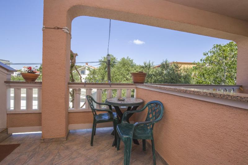 Triple Room with Garden View image 4