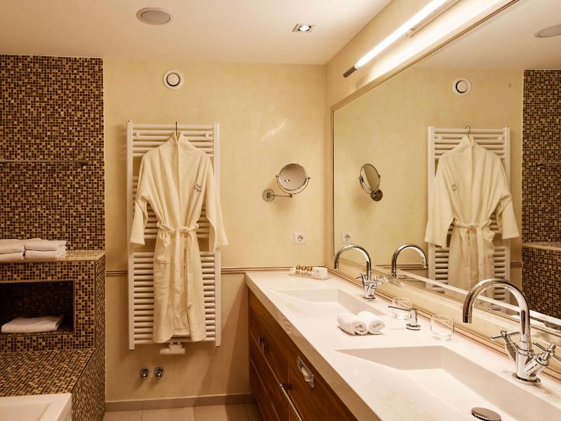 Junior Suite image 4