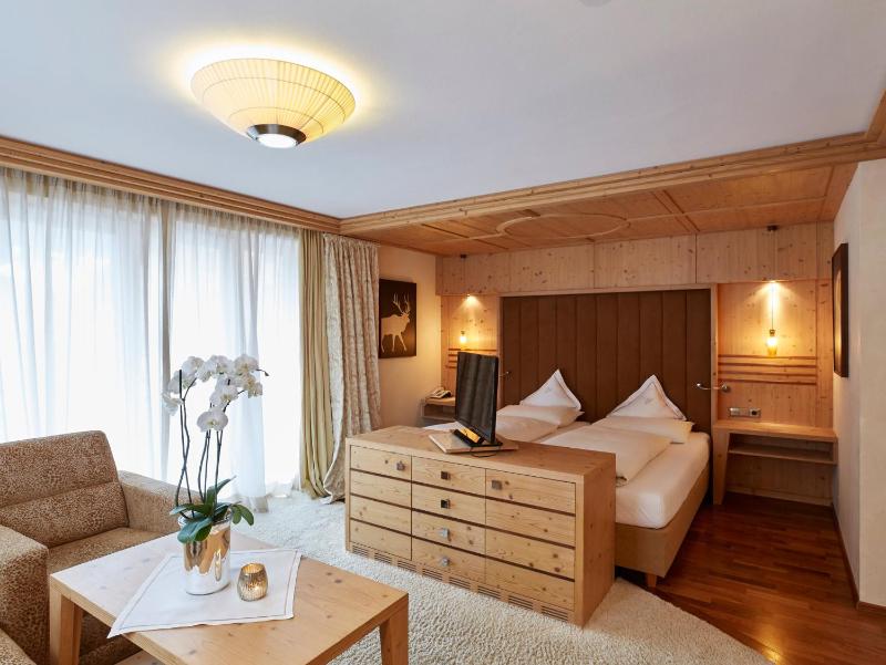 Superior Double Room image 1