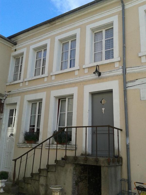 One-Bedroom Apartment image 1