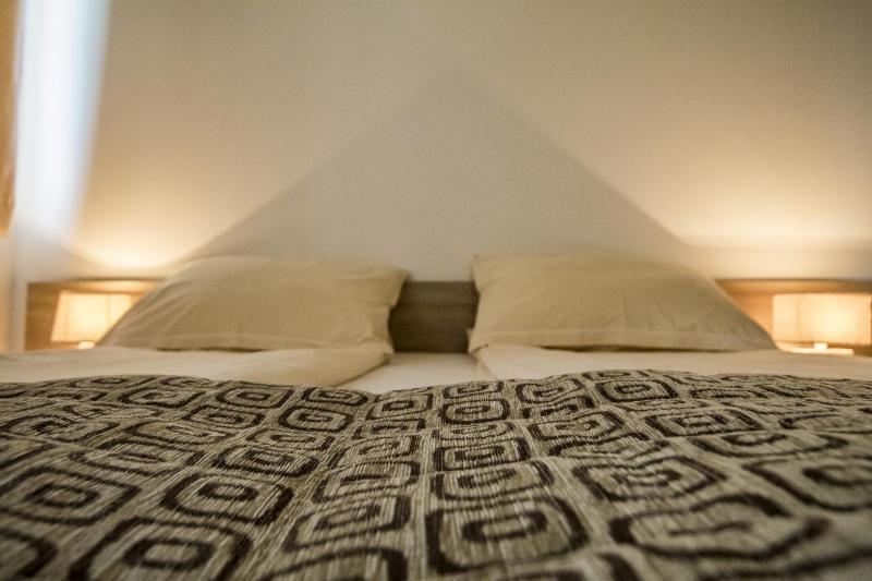 Double Room image 3
