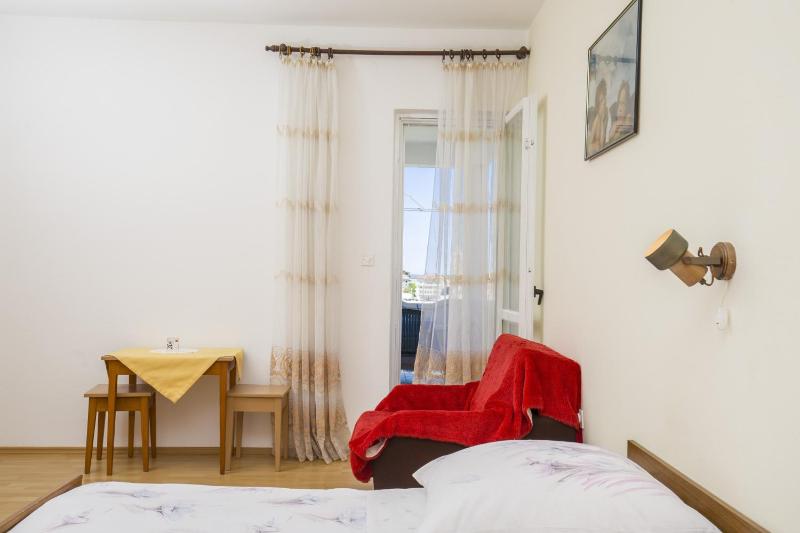 Triple Room image 3