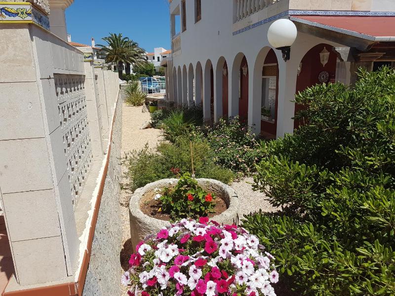 Three-Bedroom Apartment with Garden View (7 Adults)	 image 3