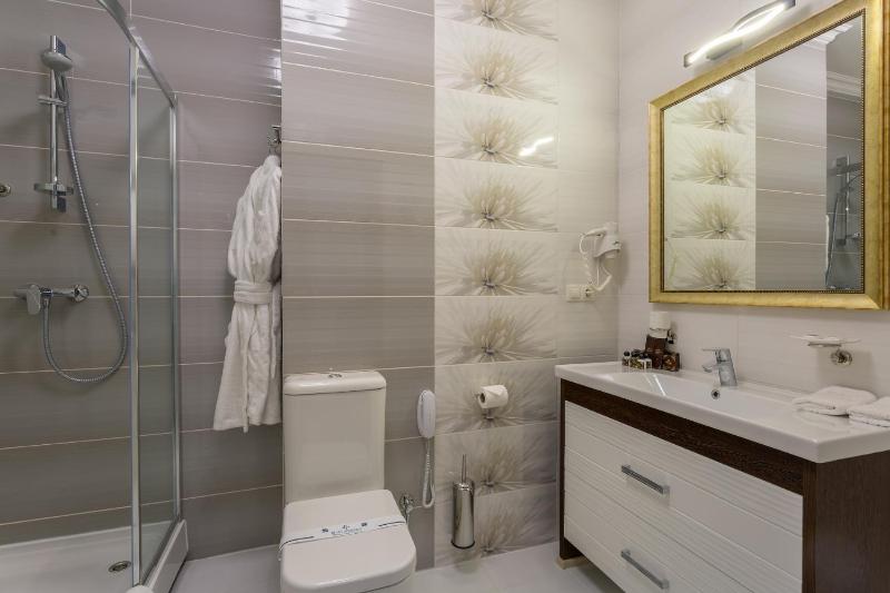 Double Room image 1