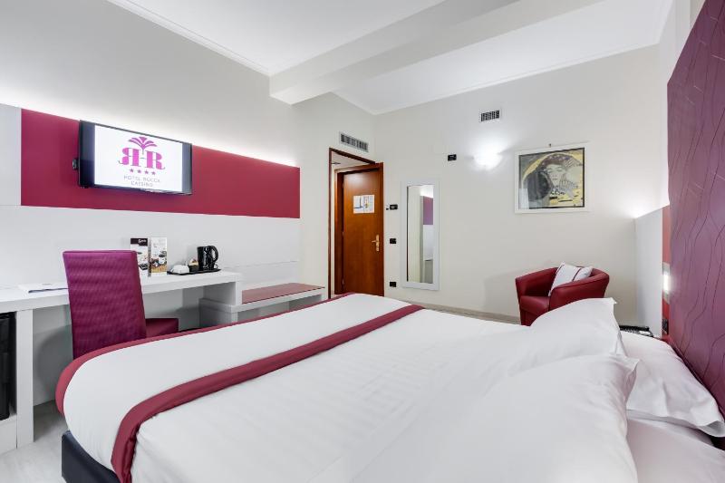 Comfort Triple Room image 4