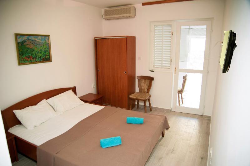 Studio with Terrace image 2