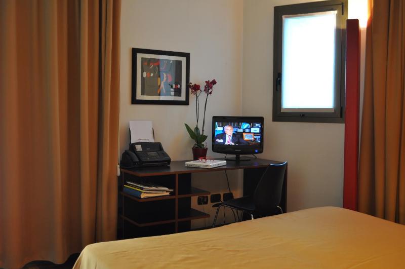 One-Bedroom Apartment (2 Adults + 2 Children) image 3