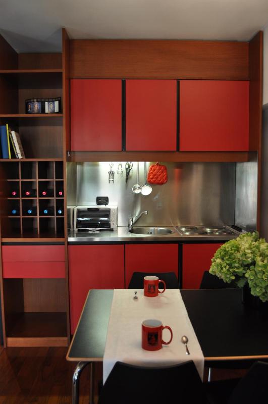 One-Bedroom Apartment (2 Adults + 2 Children) image 4