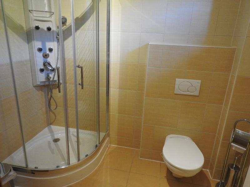 Quadruple Room image 2