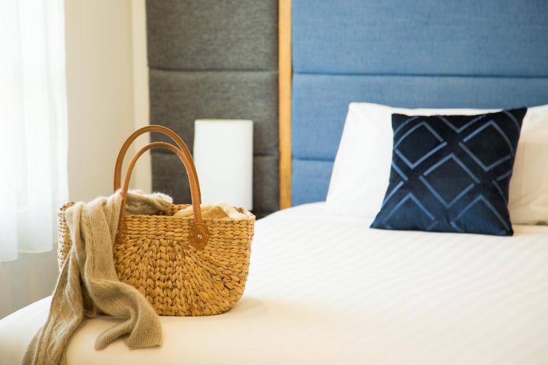 Deluxe One-Bedroom Suite