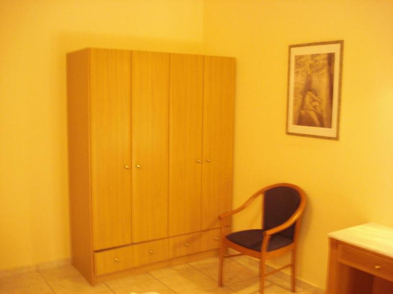 Comfort Single Room image 2