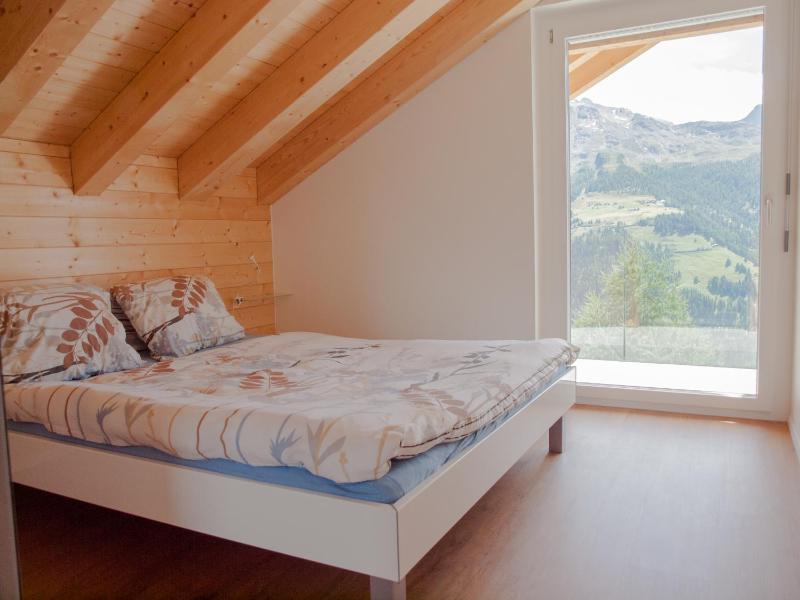 Apartment with Mountain View image 3