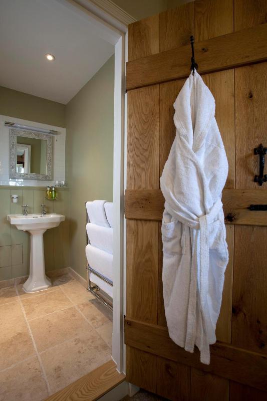 Luxury Suite image 4