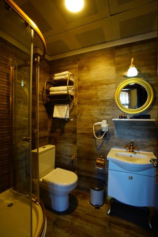 Double Room image 4