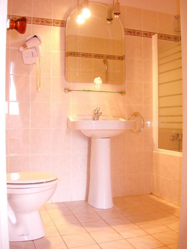 Triple Room with Valley View image 3