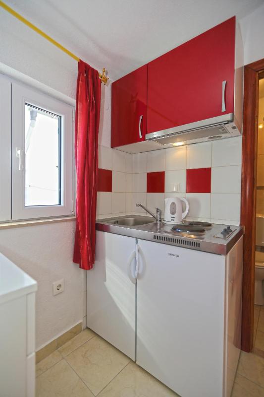 Apartmani Niki Hvar - image 12