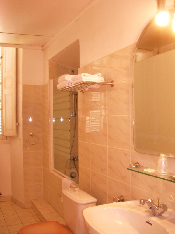 Large Double Room with Valley View image 1
