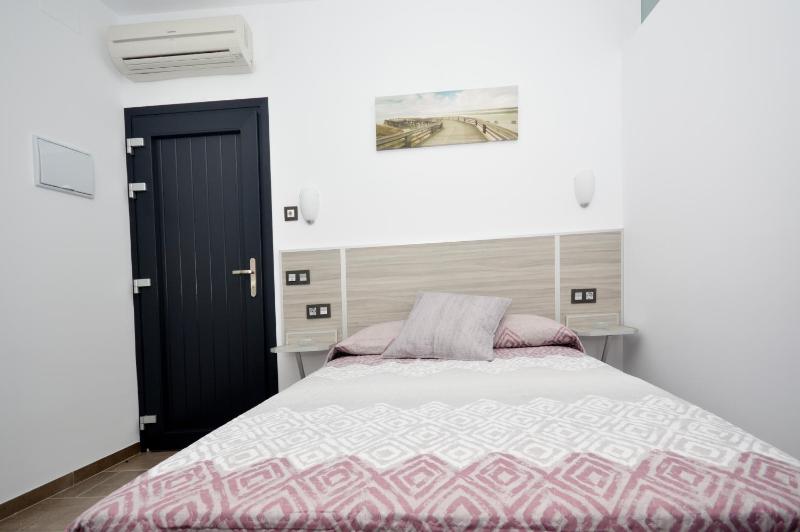 Double Room image 3