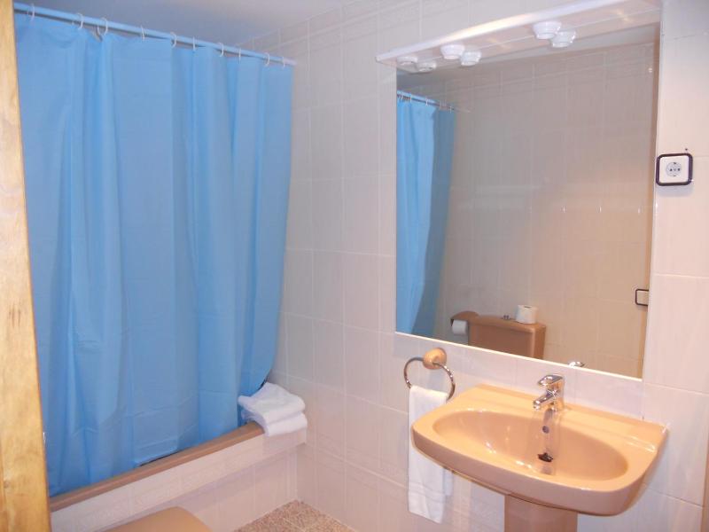 Two-Bedroom Apartment (4 Adults + 2 Children) image 2