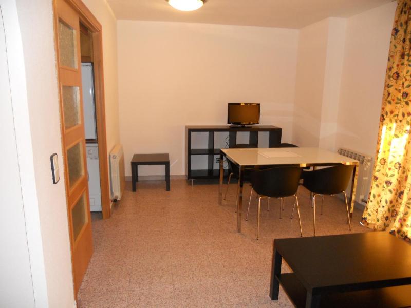 One-Bedroom Apartment (2 Adults + 2 Children) image 3