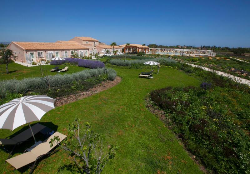 Hotel Casale Milocca - image 2