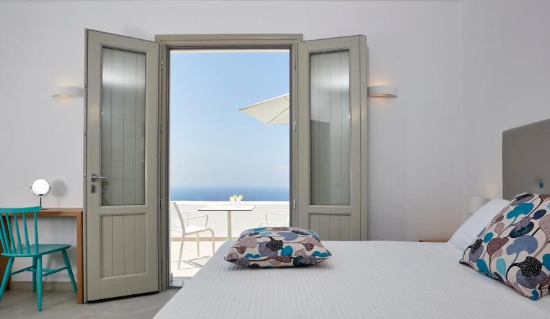 Premium Suite with Sea View image 4