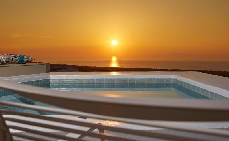 Aperanto Suites - image 32