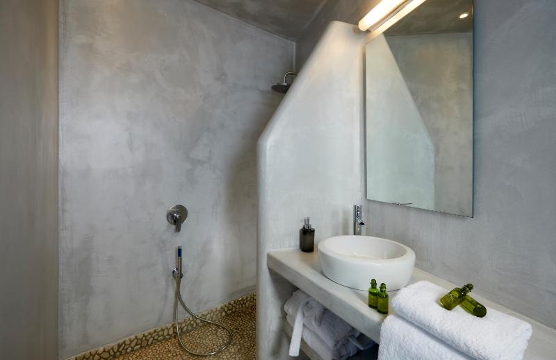 Aperanto Suites - image 31