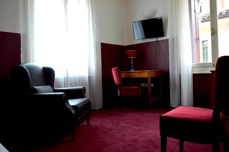 Superior Double Room image 4