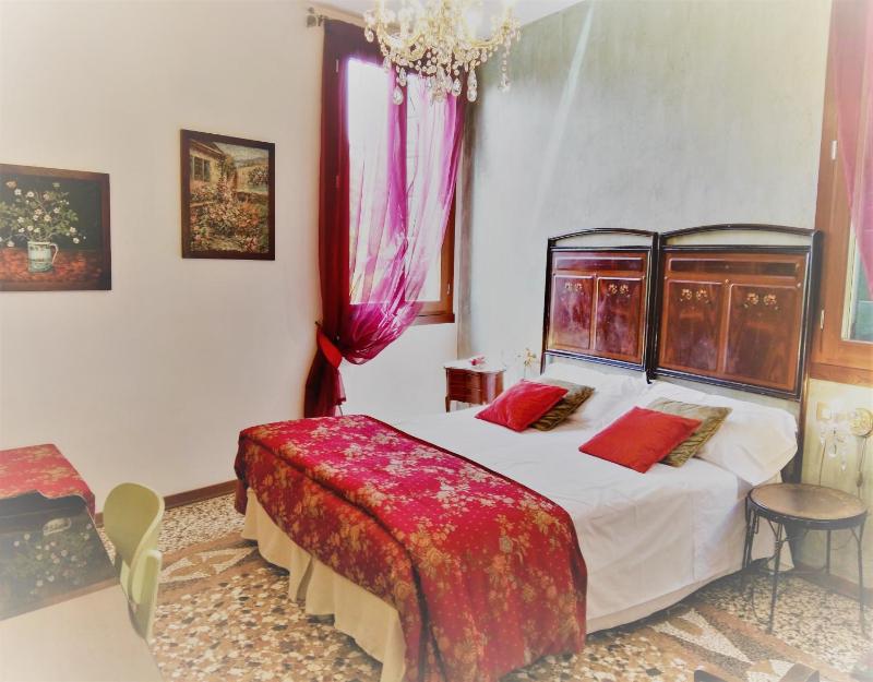 Classic Triple Room image 3