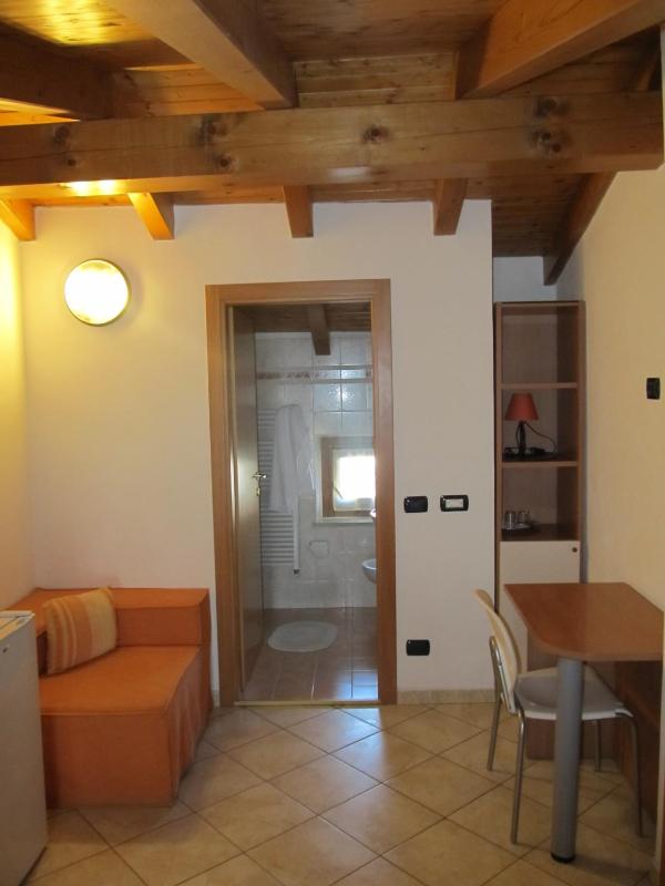 Quadruple Room with Private Bathroom image 2