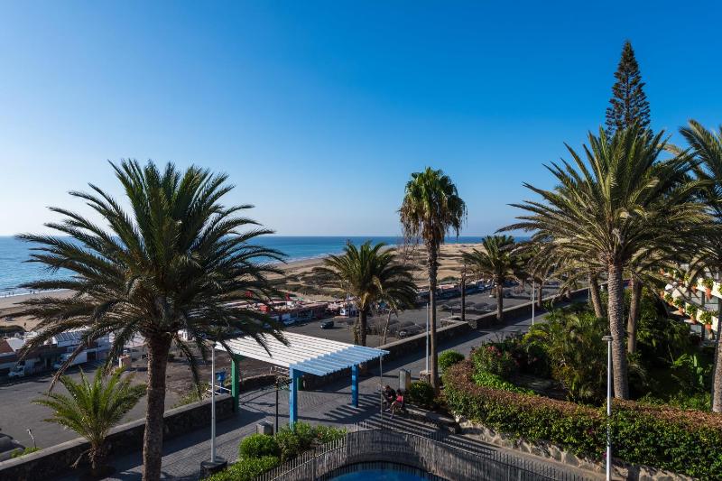 Deluxe Apartment with Sea View image 3