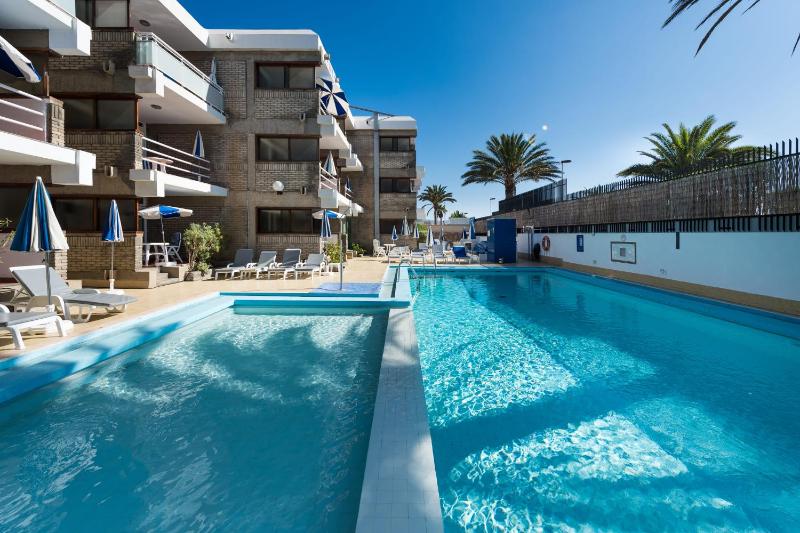 Apartamentos El Paseo - image 25
