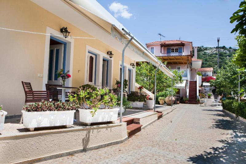 Tzivras Villa & Apartments - image 45
