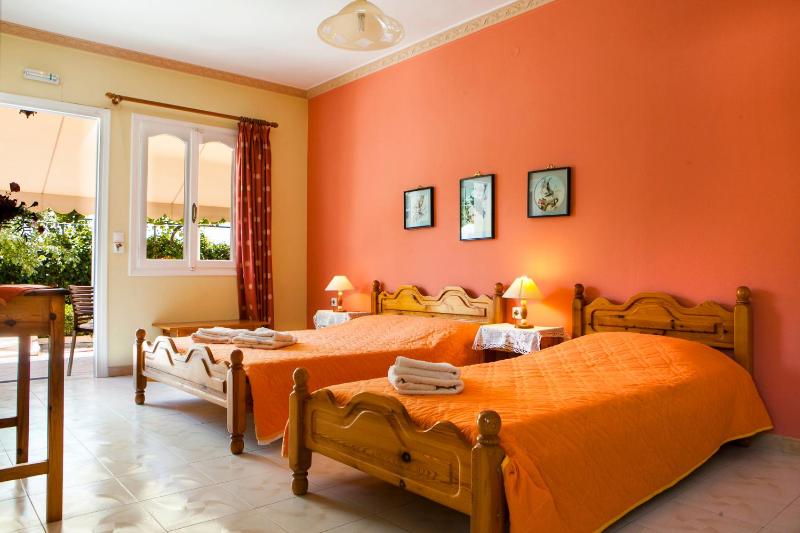 Tzivras Villa & Apartments - image 33