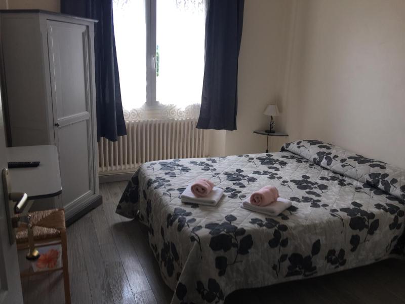 Economy Double Room image 1