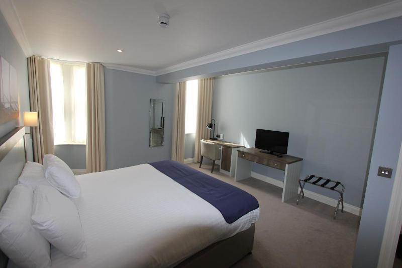 Superior Suite image 4