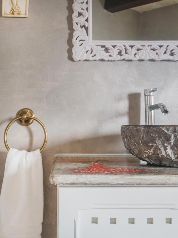 Superior Suite image 1