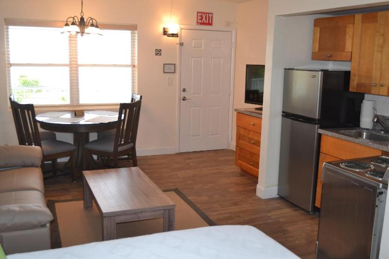 Deluxe Double Room image 3