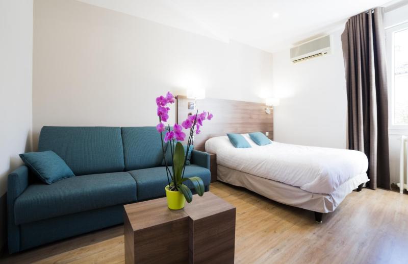 Premium Quadruple Room image 4
