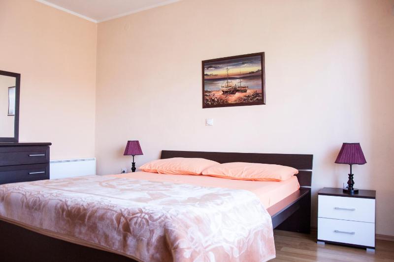 Apartment with Garden View image 4