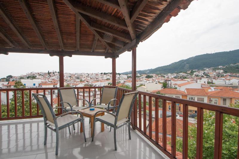 One-Bedroom Apartment with Sea View image 1