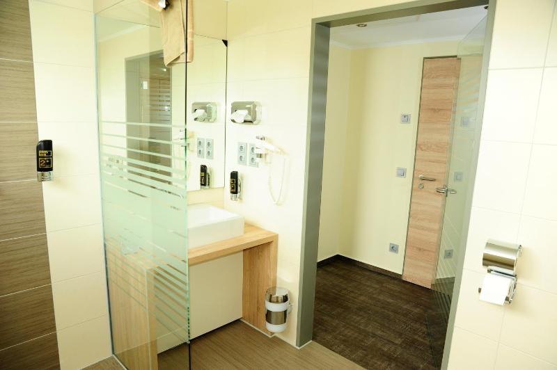 Comfort Double Room with Balcony image 3